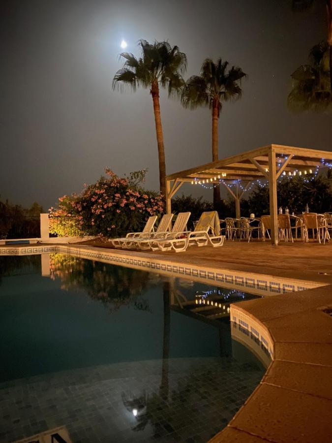 مونكاراباشو The Lemon Tree Villa المظهر الخارجي الصورة