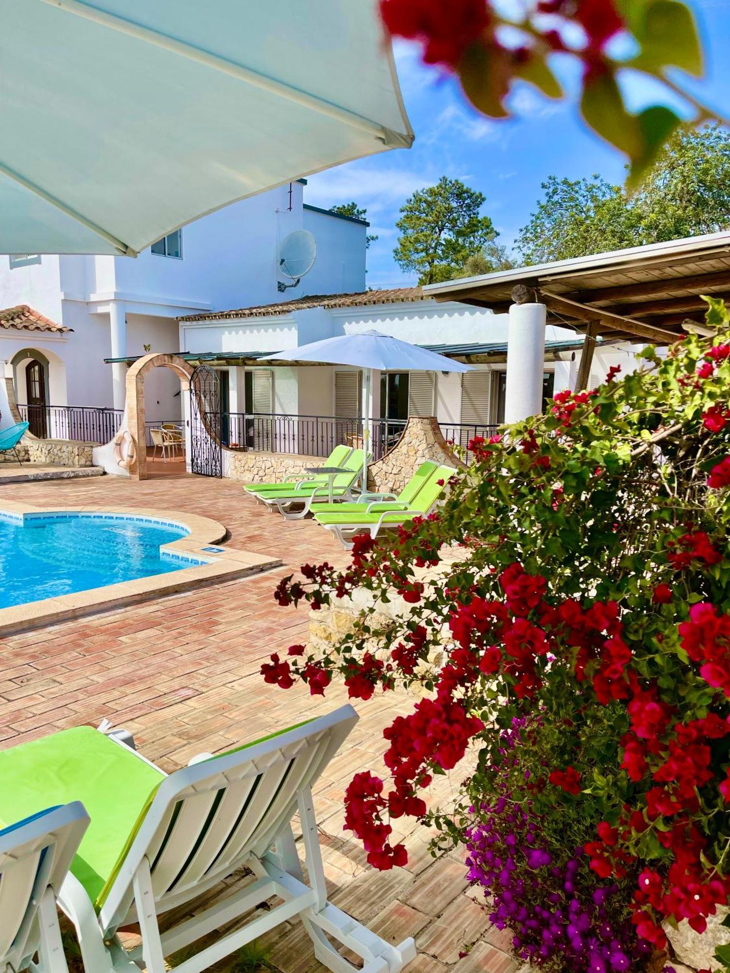 مونكاراباشو The Lemon Tree Villa المظهر الخارجي الصورة