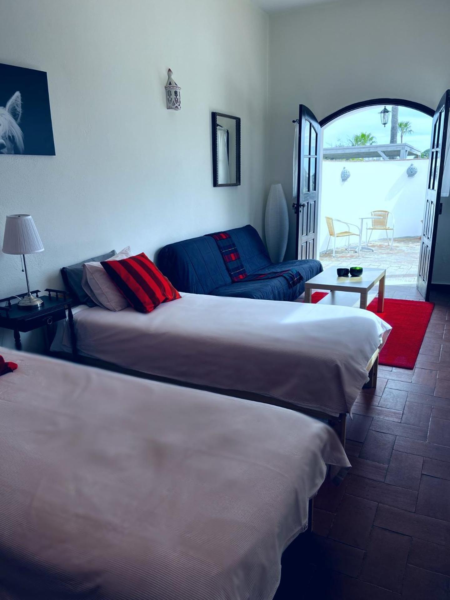 مونكاراباشو The Lemon Tree Villa الغرفة الصورة