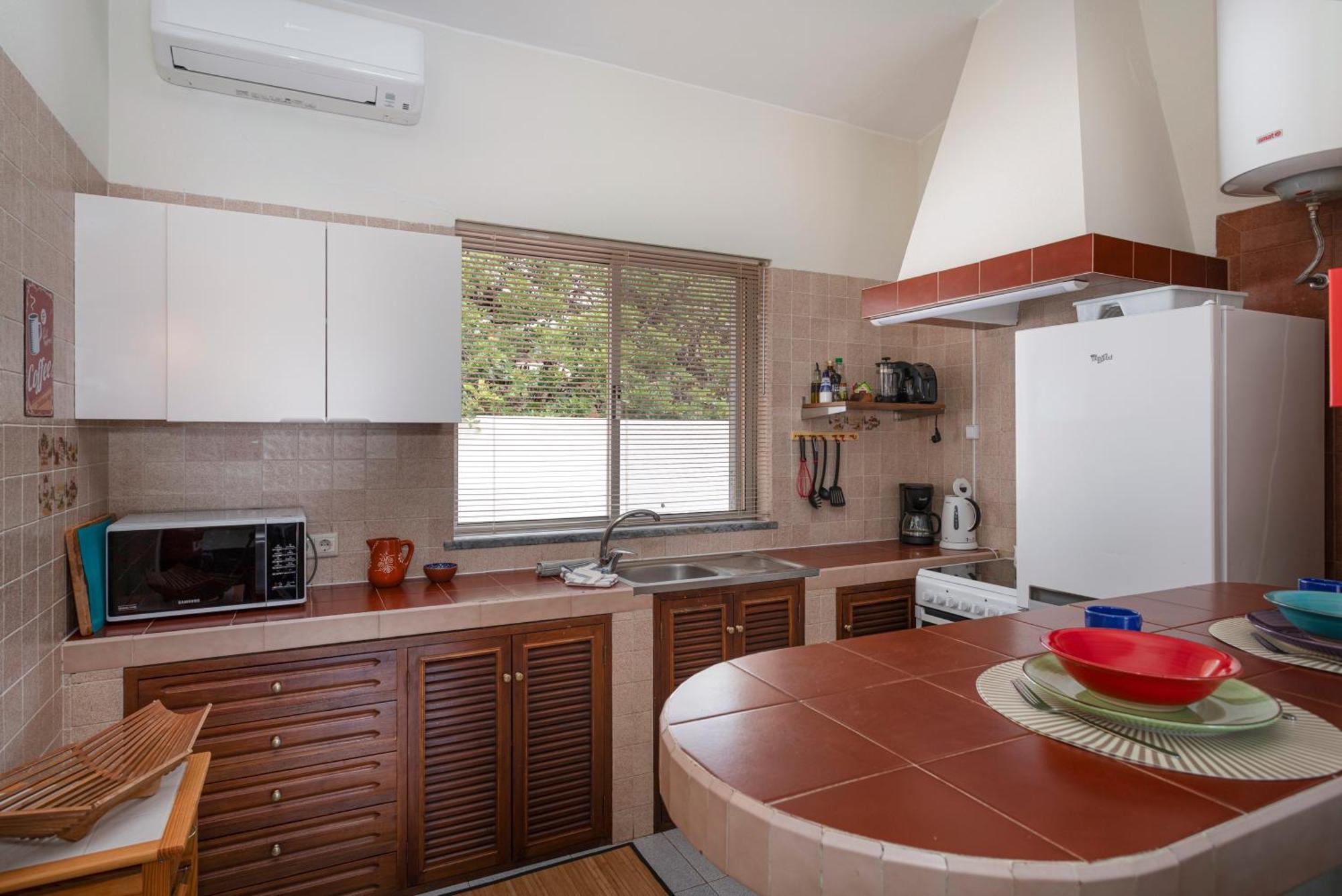 مونكاراباشو The Lemon Tree Villa الغرفة الصورة