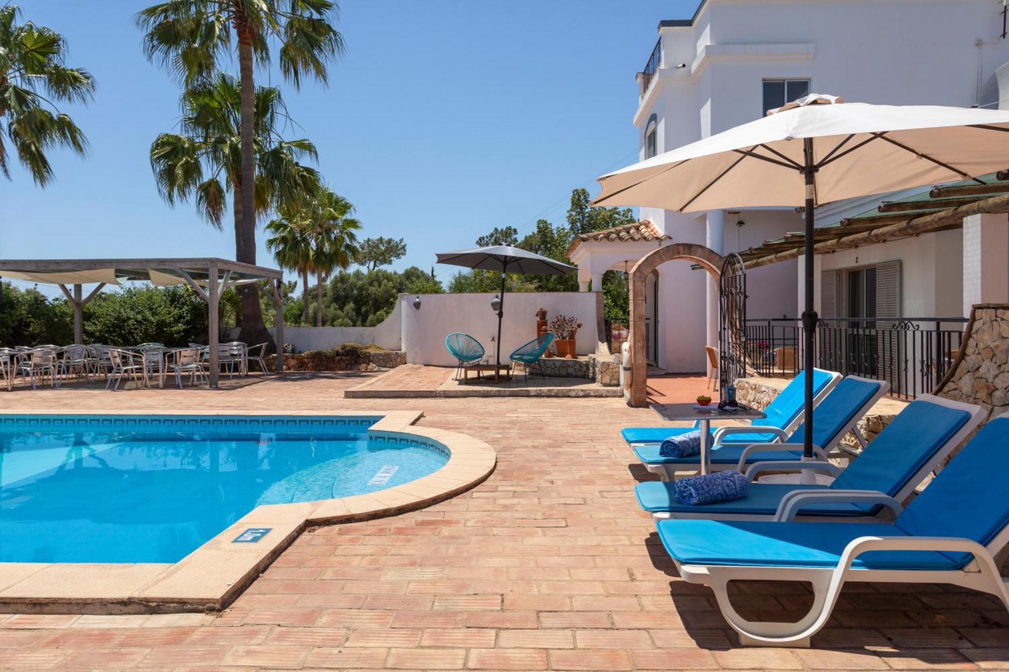 مونكاراباشو The Lemon Tree Villa المظهر الخارجي الصورة